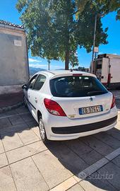 Peugeot 207  Economca