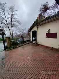 Immobile di 100 m² con 2 locali a Grottolella