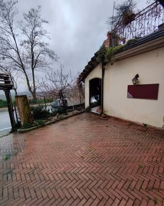 Immobile di 100 m² con 2 locali a Grottolella