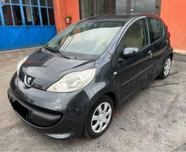 Peugeot 107 1.4 HDi 5p. Sweet Years-km124000-