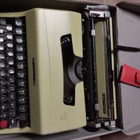 Macchia da scrivere Olivetti LETTERA 32 del 1963 c