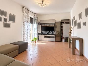 AMPIO TRILOCALE IN ZONA CROCETTA