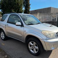 Rav4 II 2005 3p 2.0 d-4d 16v Sol FL
