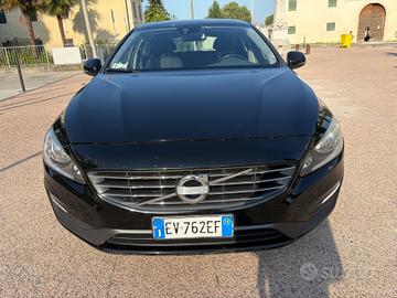 Volvo V60 D3 2.0 D anno 2014 .€.2.500
