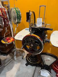 Affettatrice antica a volano restaurata perfetta