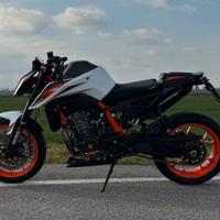 Ktm 890 duke r