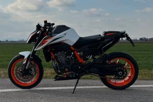 Ktm 890 duke r