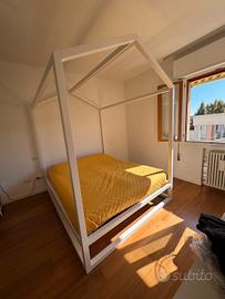 Letto Matrimoniale a Baldacchino