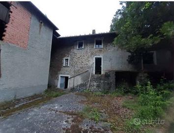 Immobile in asta di 3212 m² con più di 5 locali a 
