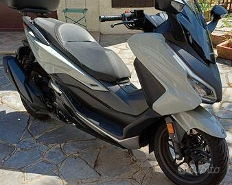 Honda Forza 350