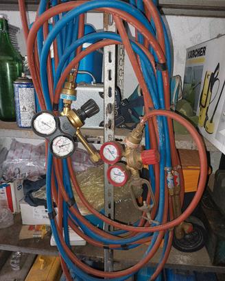 bombole acetilene con cannelli e monometri