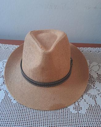 Cappello estivo con cinturino