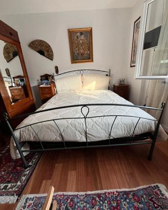 Letto matrimoniale in ferro battuto