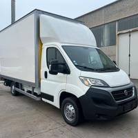 Fiat Ducato box con sponda retrattile