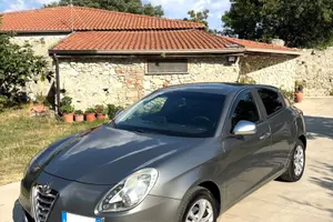 ALFA ROMEO GIULIETTA 1.6 MTJ 105CV FULL DA VETRINA