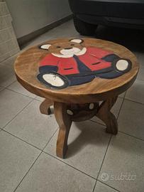 Tavolino e sgabelli da bambino