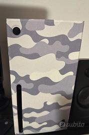 Xbox serie x 1tb con solo un joystick e cover magn