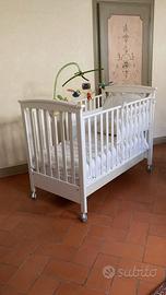 Lettino in legno trasformabile in divanetto