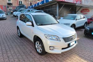 Toyota RAV 4 2.2 D-4D 4x4 DA VETRINA LUXURY