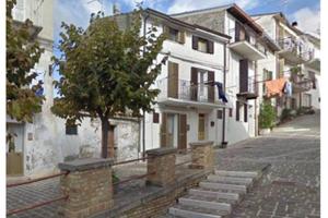 Casa indipendente di 80 m² con 3 locali a Castel F