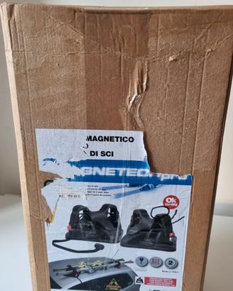 Portasci magnetico per auto