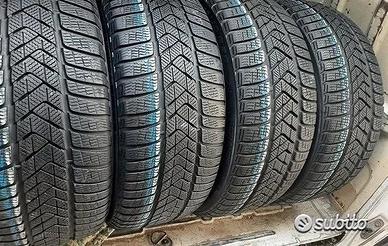 4 usate 255 40 18 e 225 45 18 Pirelli