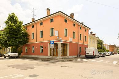 Stabile/Edifico/Palazzo - Gorizia