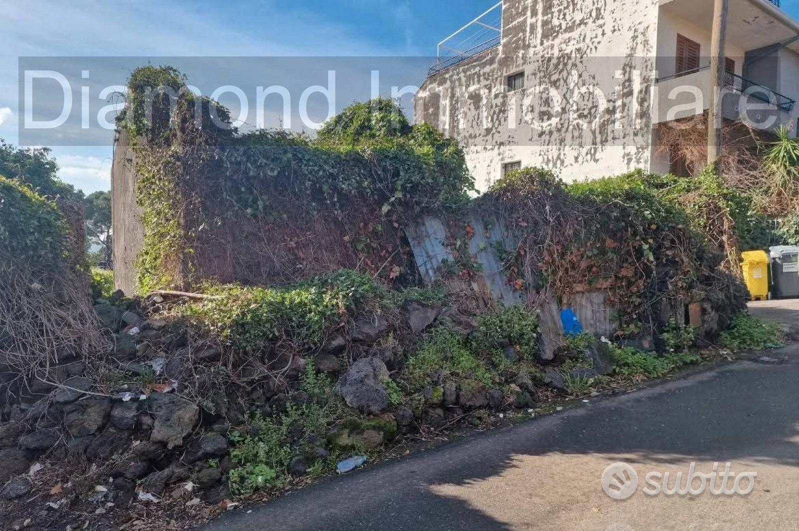 Fabbricato con terreno a Stazzo- Acireale - Vista 2