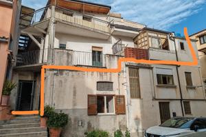 Vendita casa nel cuore del paese