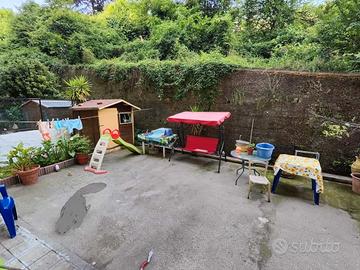 Appartamento a Genova Teglia con giardino privato