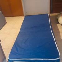 mobiletto con letto singolo