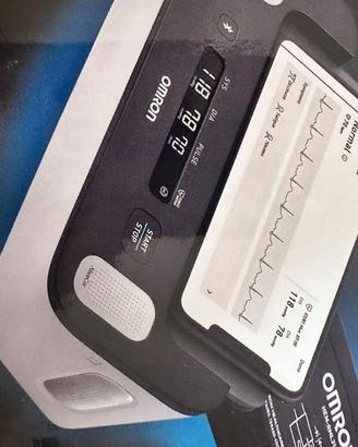 OMRON Complete Misuratore di pressione + ECG 2in1