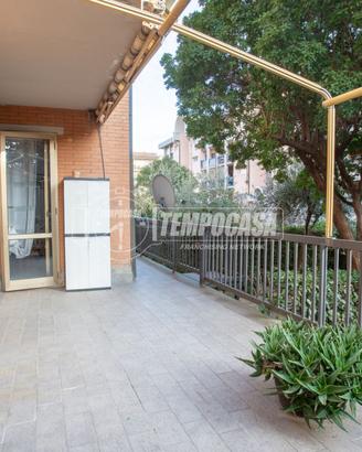 APPARTAMENTO CON DOPPIO GIARDINO