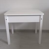 Scrivania per bambini Ikea con scomparto
