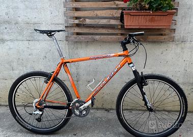 Mountain bike LeeCougan Revenge Pro