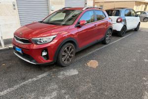 Auto kia stonic benzina/gpl