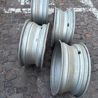 Cerchi in lega 4 fori