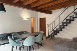 5 vani arredato in Via Montevergini