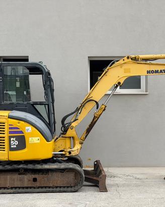 KOMATSU PC50MR-2