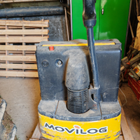 Transpallet elettrico a batteria da revisionare