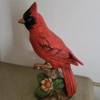 Cardinale di porcellana dipinto a mano