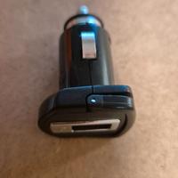 Caricatore auto + cavo aux Cellularline