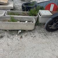 Vasi in cemento