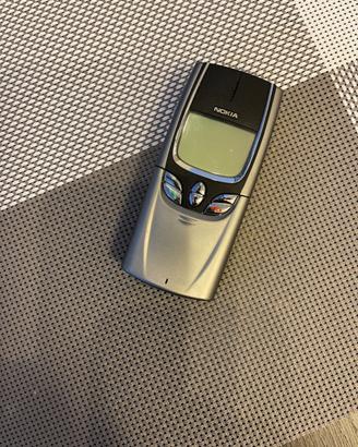 Cellulare NOKIA 8810