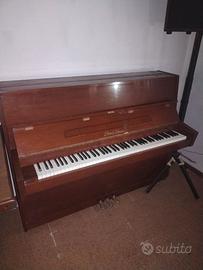 Pianoforte Pearl River da muro Kwangchow verticale
