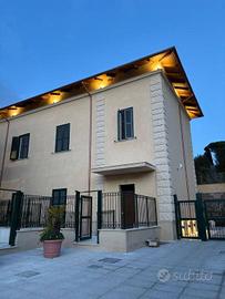 Attico / Mansarda di 154 m² con 4 locali a Grottaf