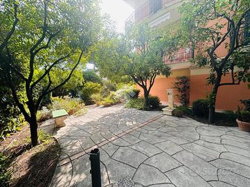 4 LOCALI A TORRE DEL GRECO