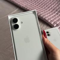 iPhone 16 apple