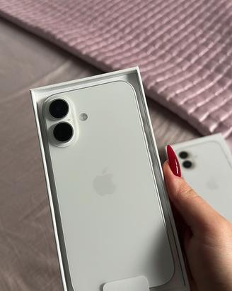 iPhone 16 apple