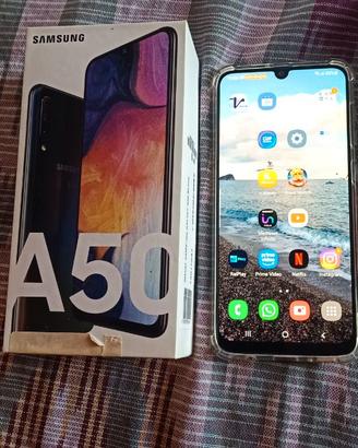 Smartphone Samsung Galaxy A50 display AMOLED 6,4